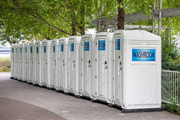 Best Temporary restroom rental  in Mapleton, ND